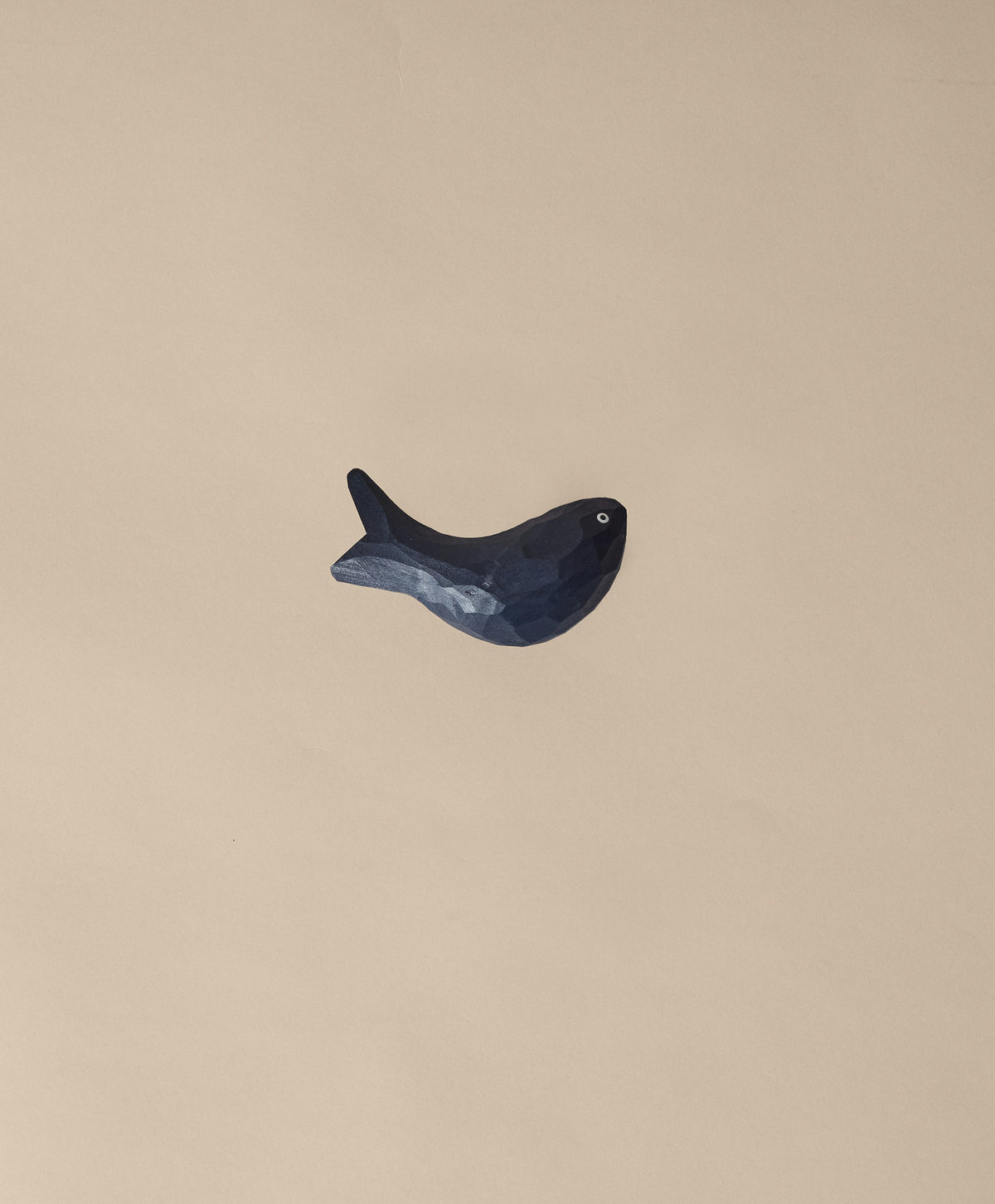 Harbour Haken in Tiefes Marineblau präsentiert im Onlineshop von KAQTU Design AG. Kleiderhaken ist von Ferm Living