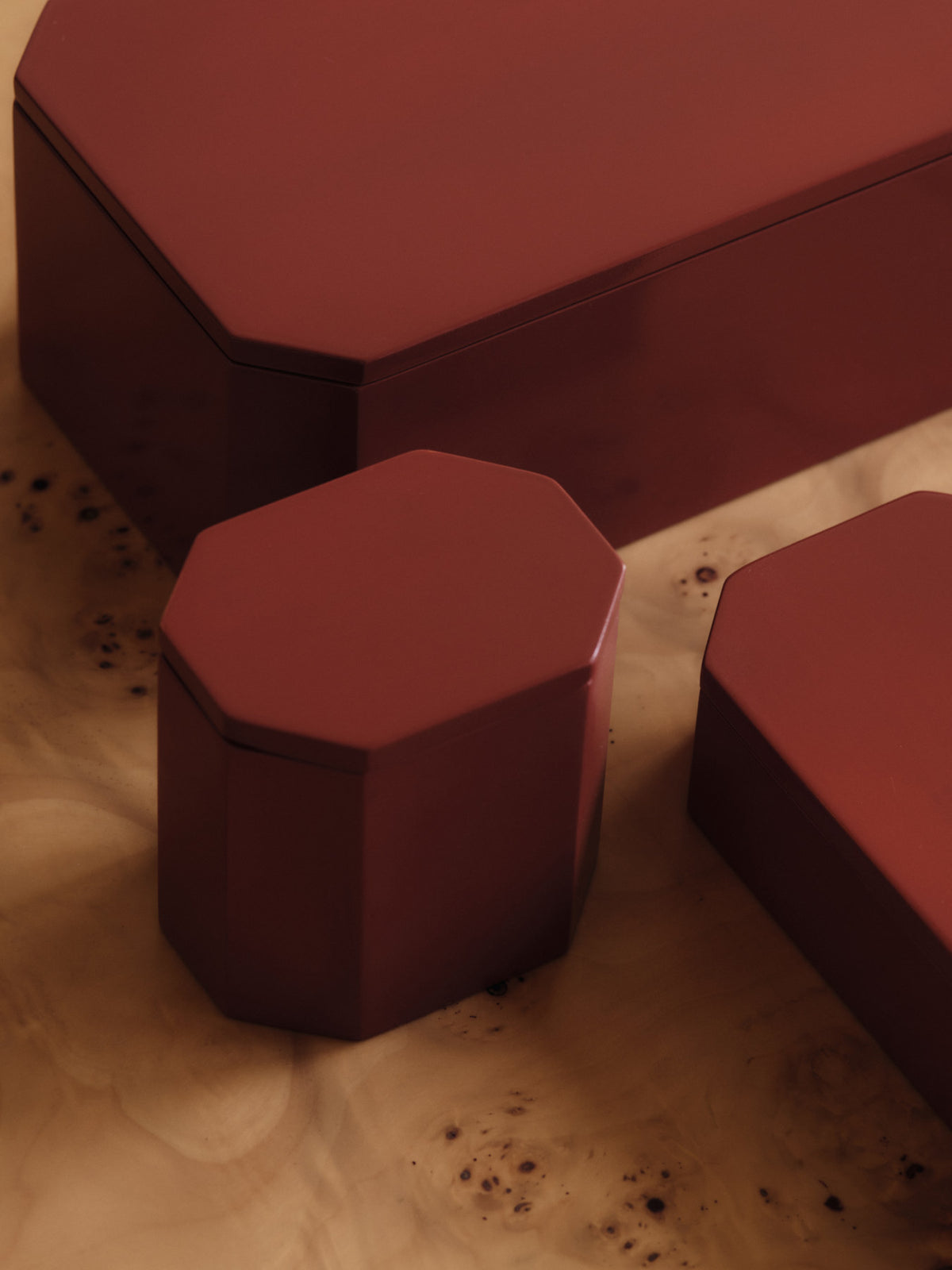 Nova Storage Box 20 x 10 in Picante Red präsentiert im Onlineshop von KAQTU Design AG. Aufbewahrungsbox ist von Ferm Living