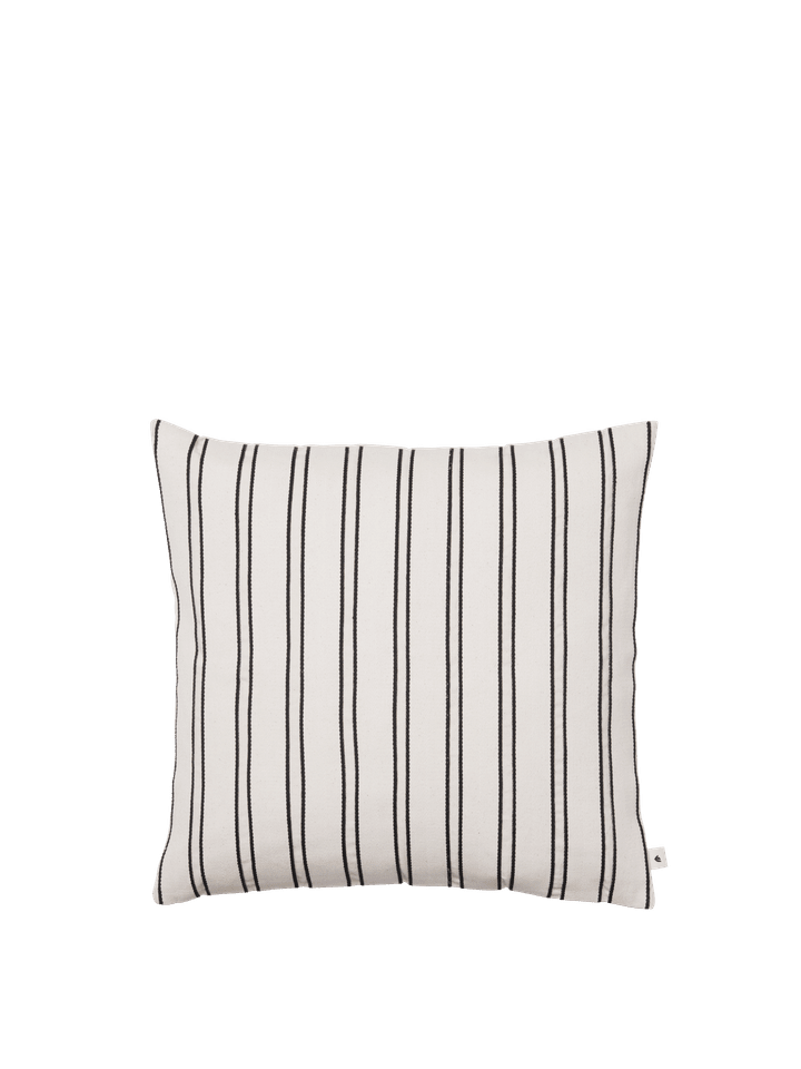 Stilvolles Twill Kissen in sanften Off-white und Schwarz von Ferm Living, perfekt für moderne Wohnräume und dekorative Akzente.