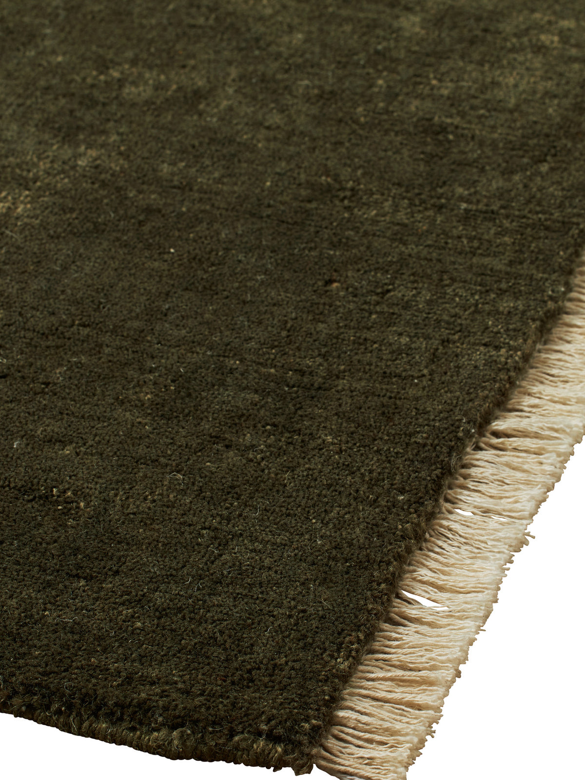 Firth Jute Teppich 140 x 200 in Dark Olive präsentiert im Onlineshop von KAQTU Design AG. Teppich ist von Ferm Living