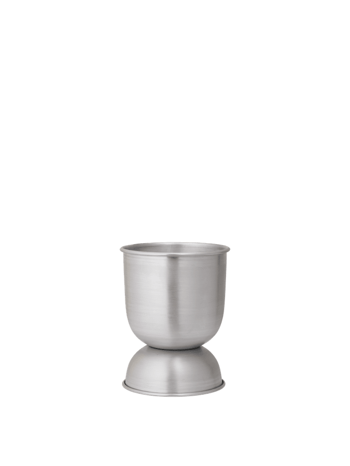 Hourglass Topf in Aluminium präsentiert im Onlineshop von KAQTU Design AG. Pflanzentopf Outdoor ist von Ferm Living