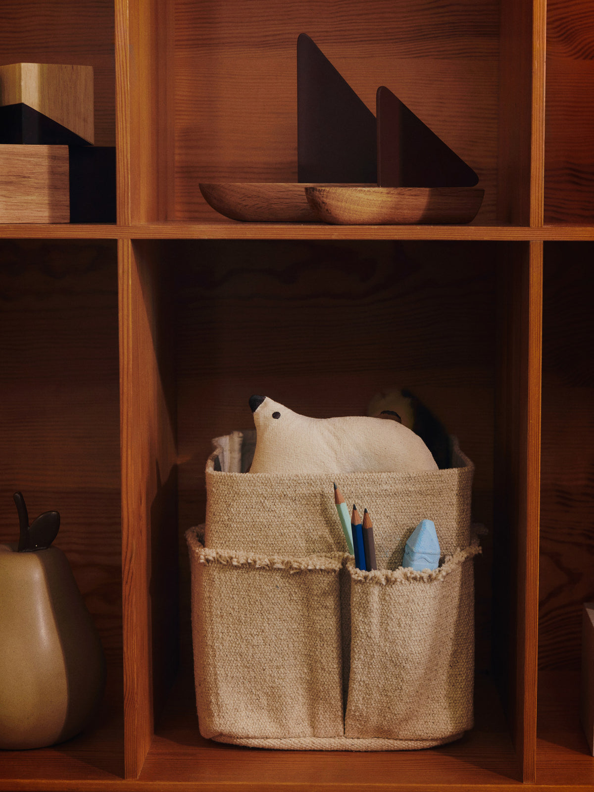 Hokan Textile Storage 18 x 18 in Natural präsentiert im Onlineshop von KAQTU Design AG. Aufbewahrungsbox ist von Ferm Living