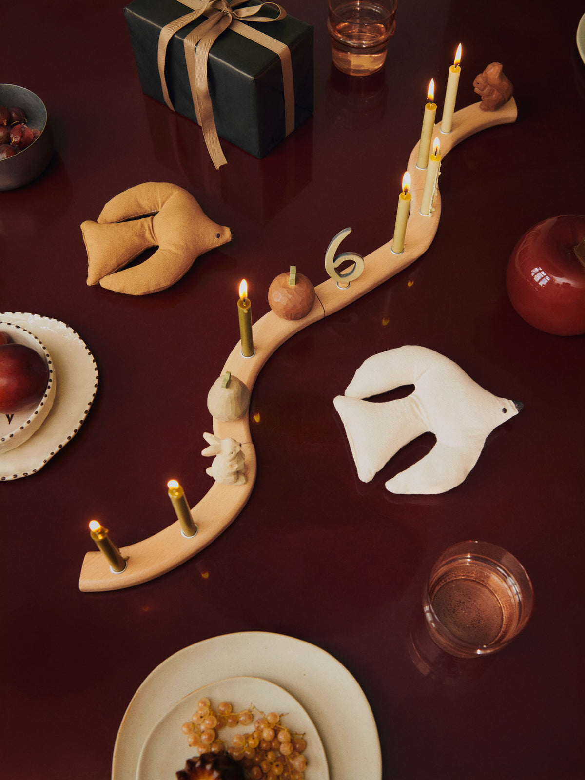 Loopi Celebration Ring in Multi präsentiert im Onlineshop von KAQTU Design AG. Ornament ist von Ferm Living