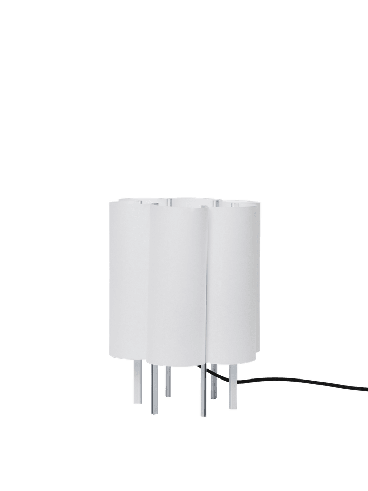 Boe Tischlampe H28  in Silver/Natural präsentiert im Onlineshop von KAQTU Design AG. Tischleuchte ist von Ferm Living