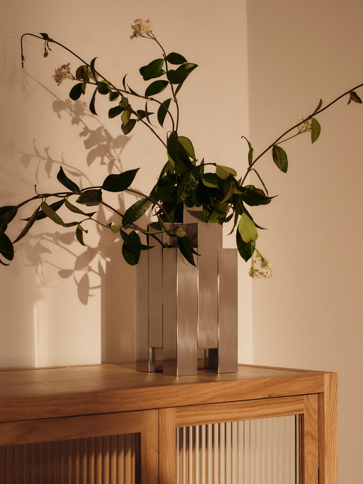 Tessera Vase 3x3 in Mirror Polished präsentiert im Onlineshop von KAQTU Design AG. Vase ist von Ferm Living
