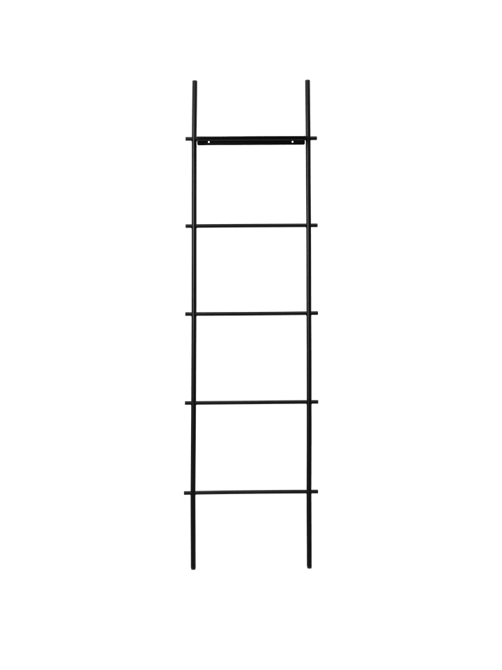Dora Towel Ladder Black in Black präsentiert im Onlineshop von KAQTU Design AG. Handtuchhalter ist von Ferm Living