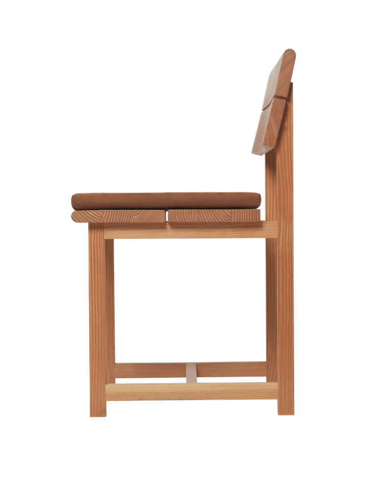 Elegantes Align Sitzkissen in Brown Clay von Ferm Living, perfekt für stilvolles Sitzen und harmonische Raumgestaltung.