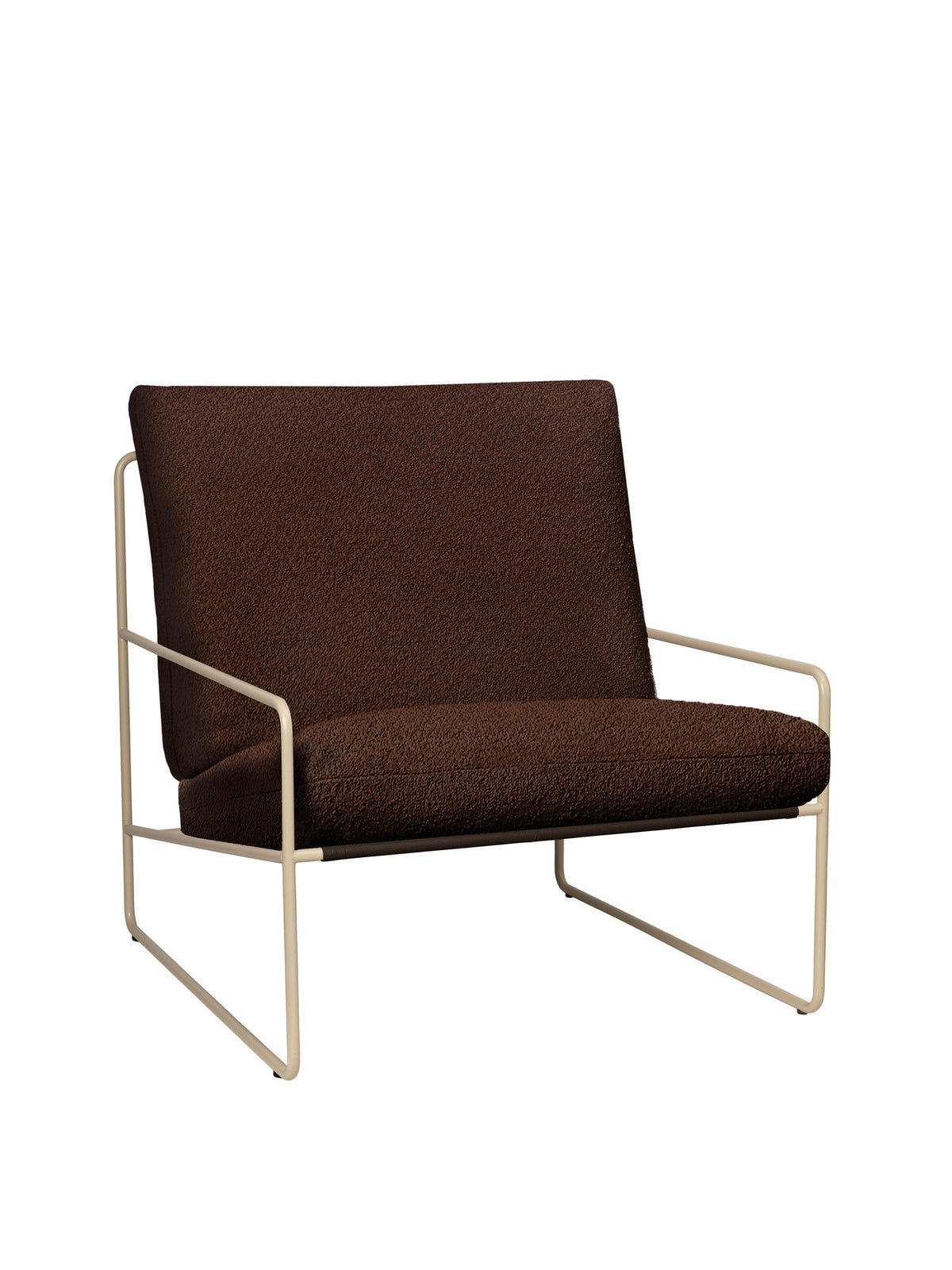 Desert 1-Sitzer von Ferm Living in Cashmere/Chestnut mit Bouclé-Bezug, Stahlrahmen und gepolstertem Sitzkissen für den Aussenbereich