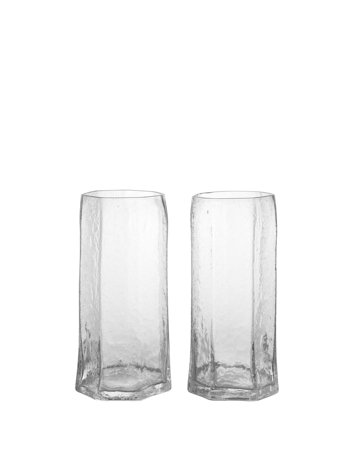 Kiru Tall Glasses Set of 2 in Clear präsentiert im Onlineshop von KAQTU Design AG. Trinkgläser ist von Ferm Living