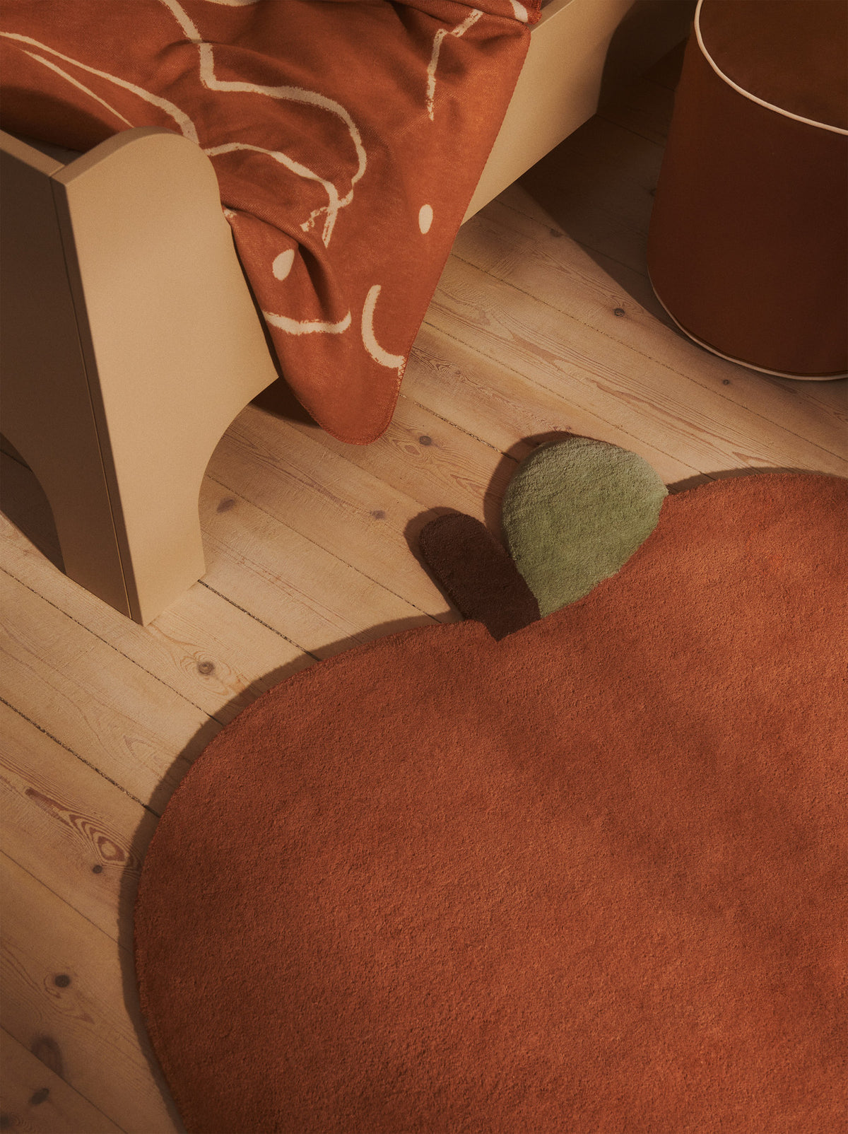Skye Blanket Sienna/Parchment in Sienna/Parchment präsentiert im Onlineshop von KAQTU Design AG. Wolldecke ist von Ferm Living