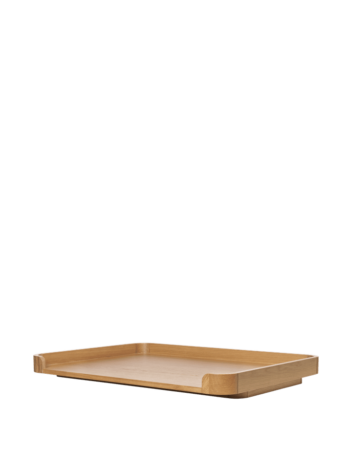 Eleganter Tilu Wickeltisch von Ferm Living, ideal für die Babyzeit, kombiniert praktischen Stauraum mit einem ansprechenden, modernen Look.