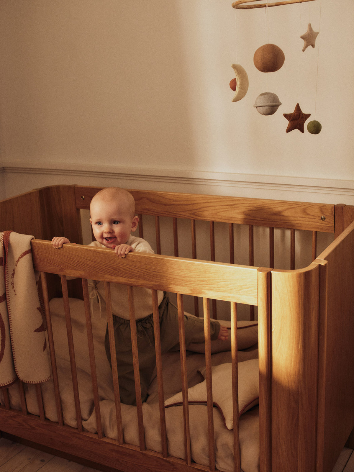 Skye Mobile in Multi präsentiert im Onlineshop von KAQTU Design AG. Objekte Kids ist von Ferm Living