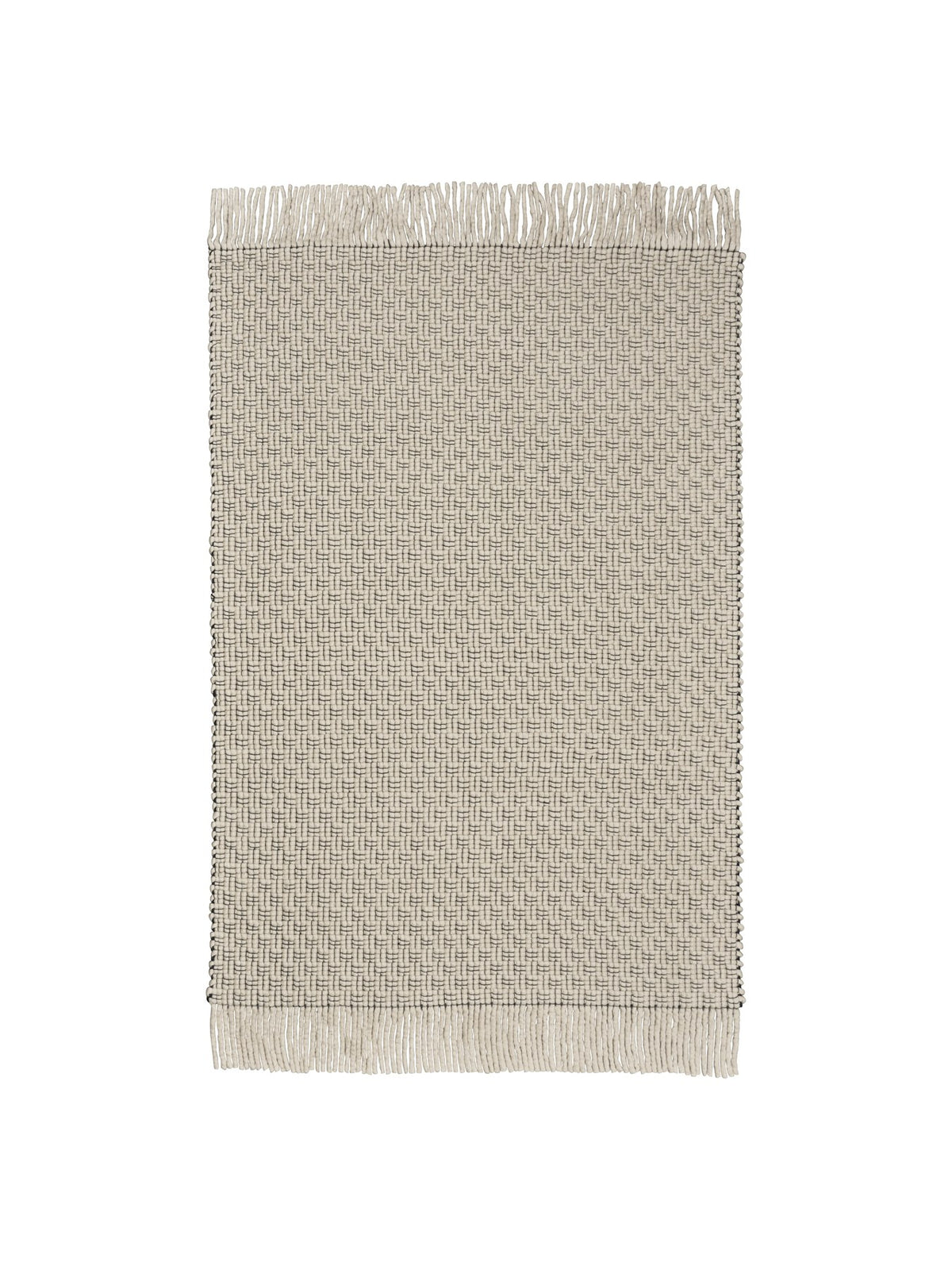 Rechteckiger Teppich Udo von Ferm Living in Off-White/Schwarz oder Sandbraun/Schwarz, handgewebt aus Wolle und Baumwolle mit langen Fransen.