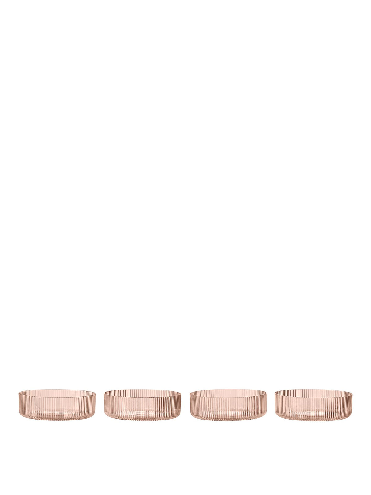 Vier Servierschüsseln aus mundgeblasenem Glas mit geriffelter Oberfläche, Farbe Blush, runde geometrische Form.