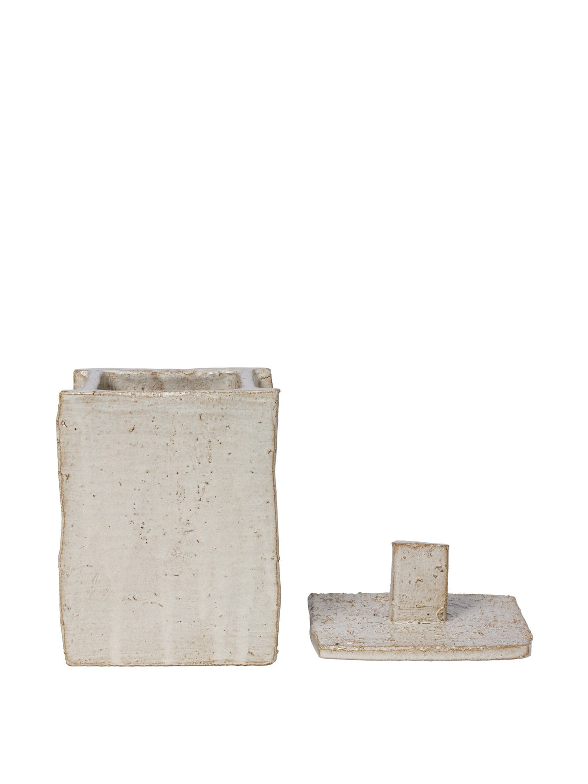 Off-White Aufbewahrungsbox Rume Box 17 von Ferm Living aus glasiertem Steinzeug mit Deckel, handgefertigt mit leicht unregelmässiger Oberfläche.