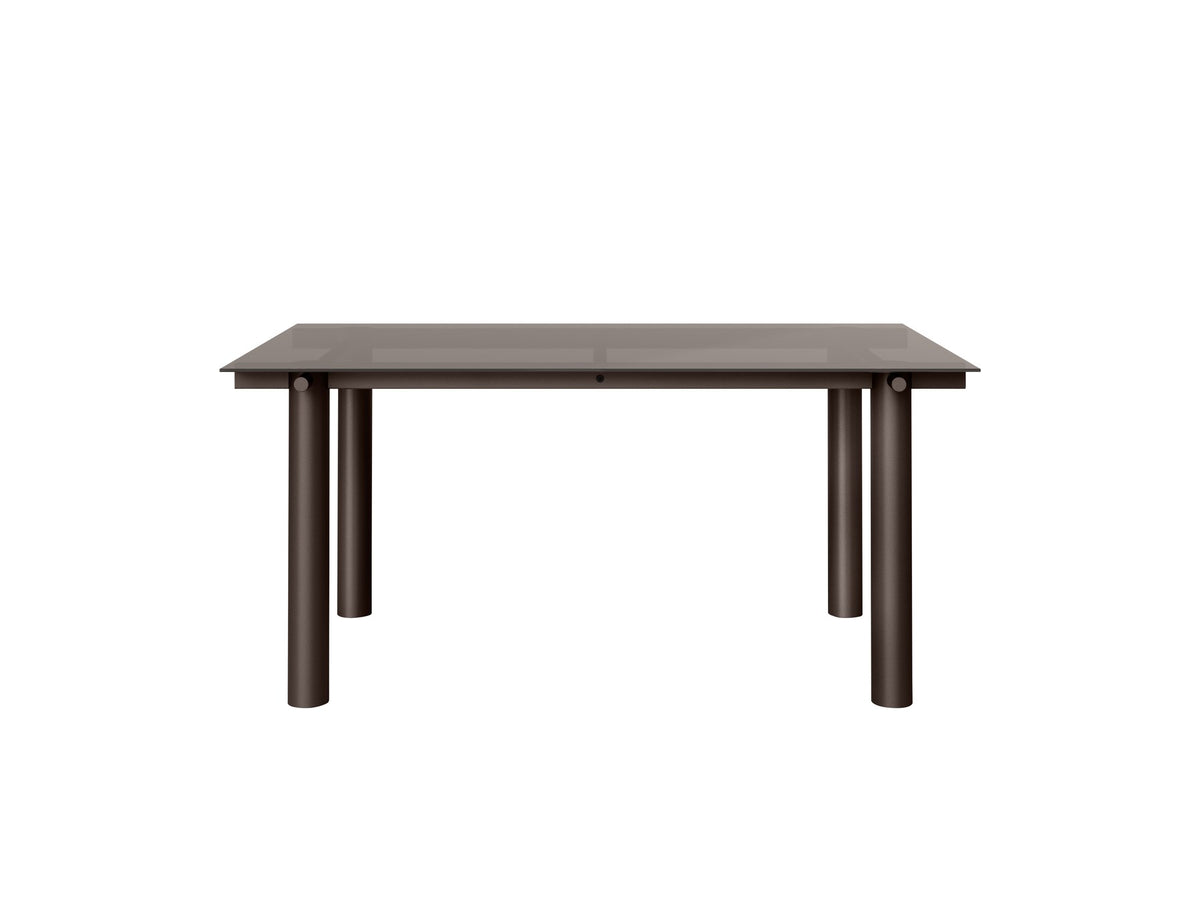 Esstisch Atura von Ferm Living mit Stahlgestell in Dunkelschokolade und Tischplatte aus dunkel getöntem Glas, Grösse 160 x 90 cm.