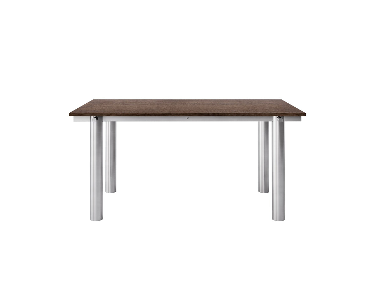 Esstisch Atura von Ferm Living mit Gestell aus gebürstetem Edelstahl und Tischplatte aus dunkel gebeizter Eiche, geometrische Struktur