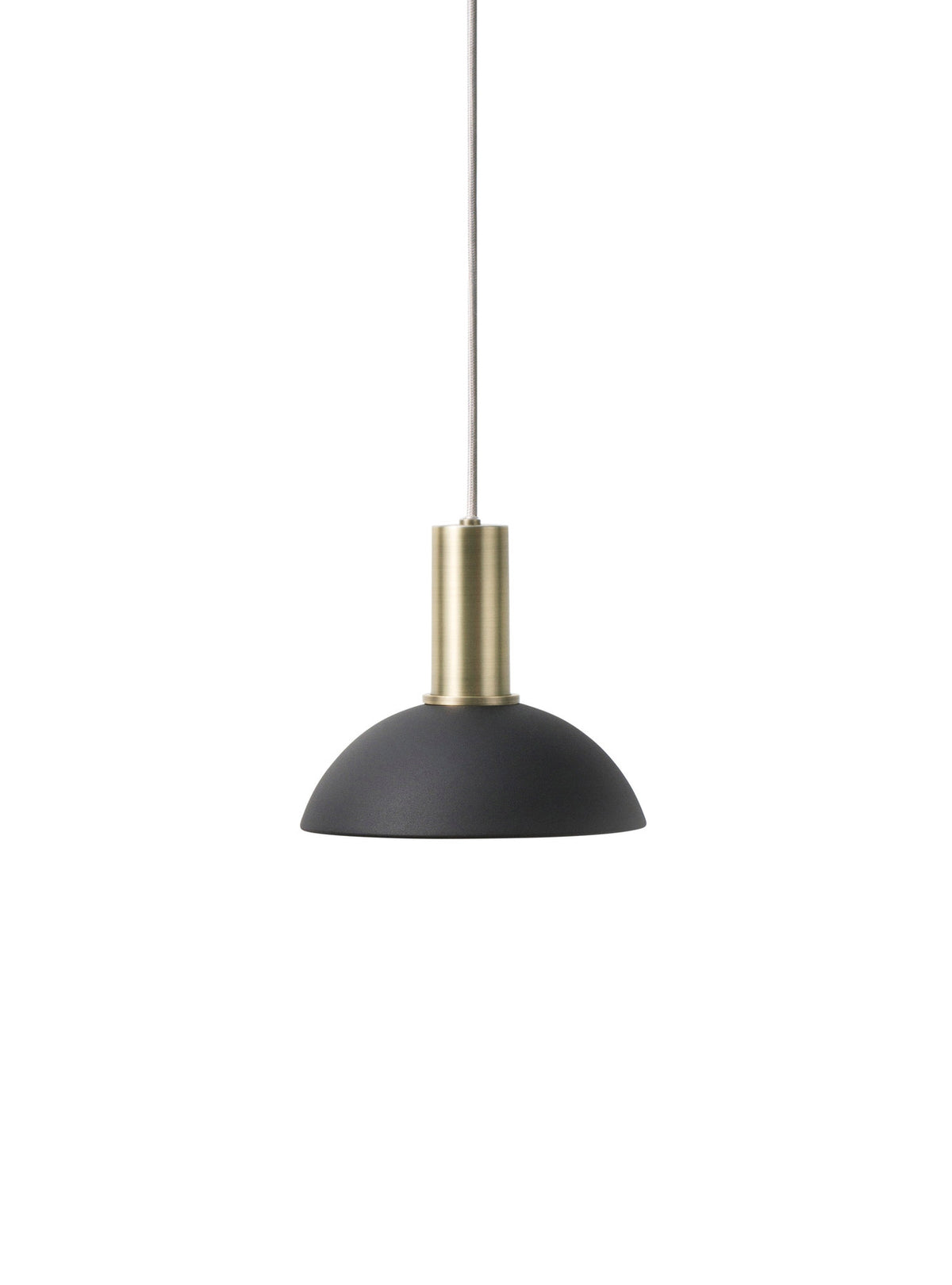 Collect Pendellampe tief in Messing präsentiert im Onlineshop von KAQTU Design AG. Pendelleuchte ist von Ferm Living