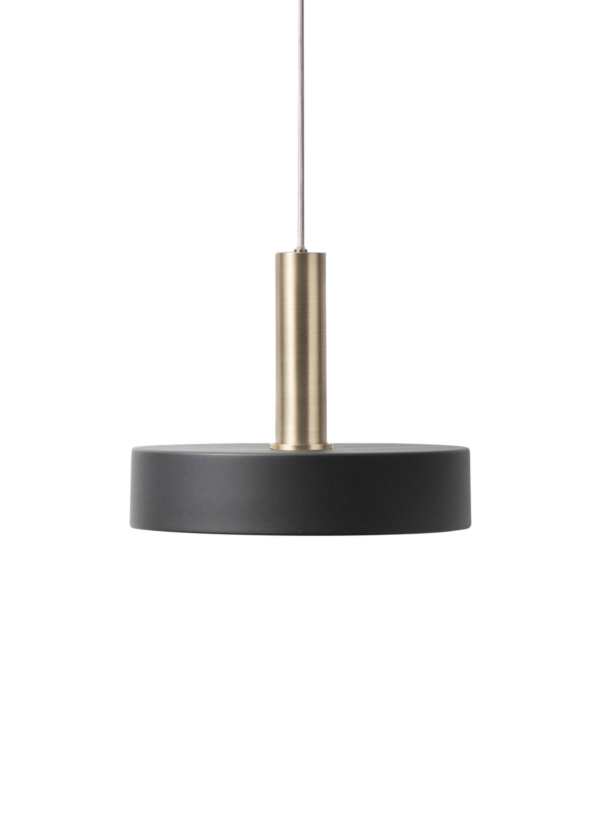 Collect Pendellampe hoch in Messing präsentiert im Onlineshop von KAQTU Design AG. Pendelleuchte ist von Ferm Living