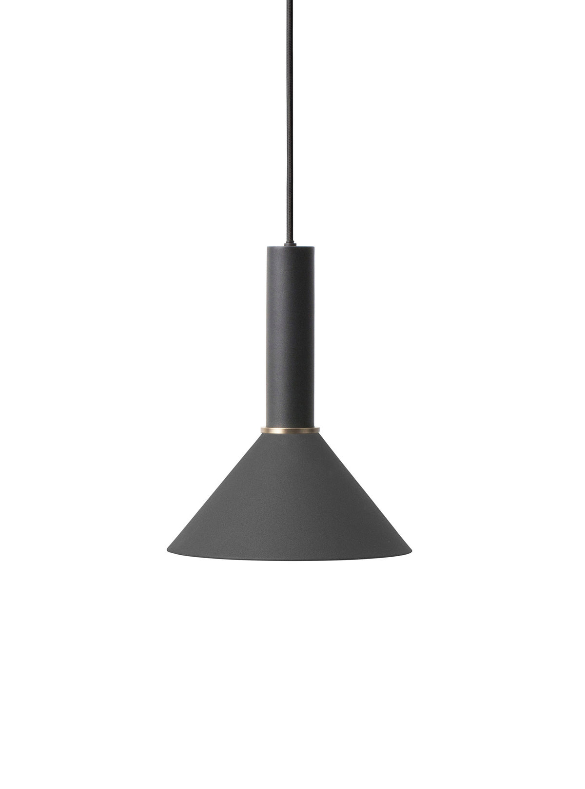 Collect Lampenschirm Cone in Schwarz präsentiert im Onlineshop von KAQTU Design AG. Lampenschirm ist von Ferm Living