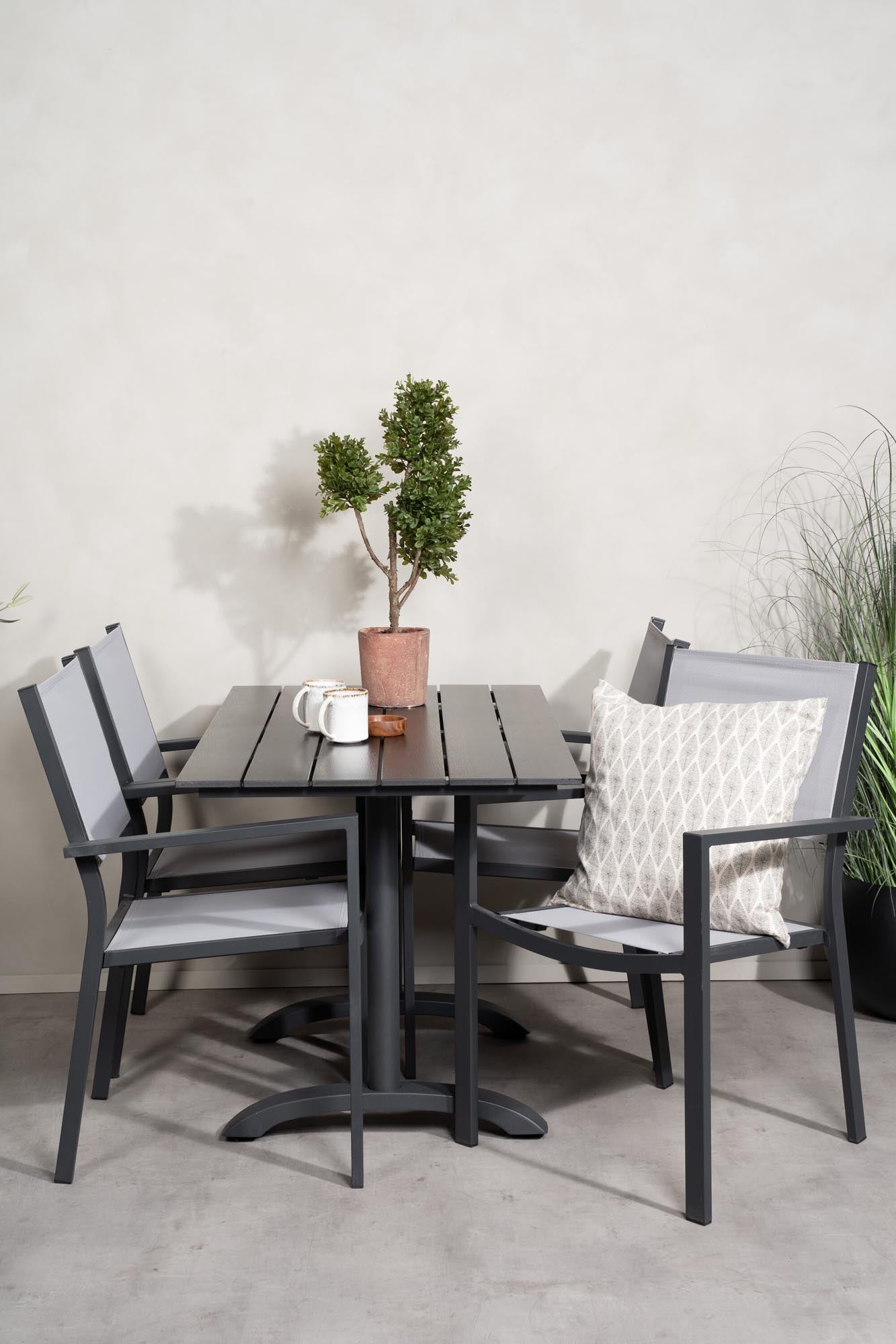 Denver Outdoor-Tischset + Copacabana 120cm/4St. in Schwarzgrau präsentiert im Onlineshop von KAQTU Design AG. Gartentischset ist von Venture Home