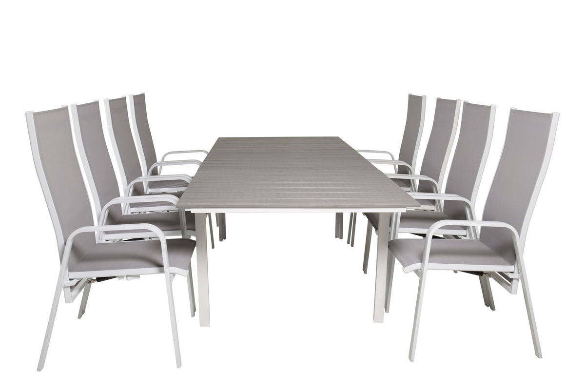 Graues Gartentischset aus Aintwood und Aluminium mit ausziehbarer Tischplatte und sechs klappbaren, pulverbeschichteten Stühlen im Aussenbereich.