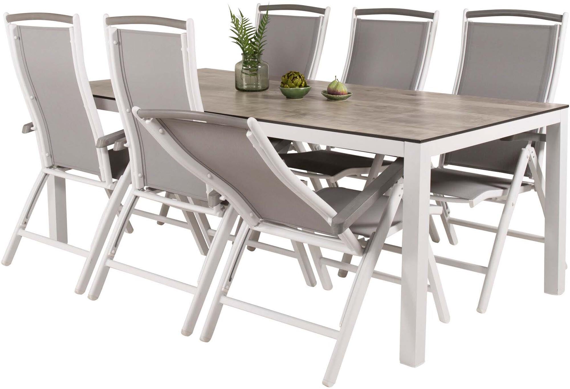 Entdecken Sie das Llama Outdoor-Tischset mit Albany Stühlen – perfekt für gesellige Abende im Freien und stilvolle Gartenmomente.
