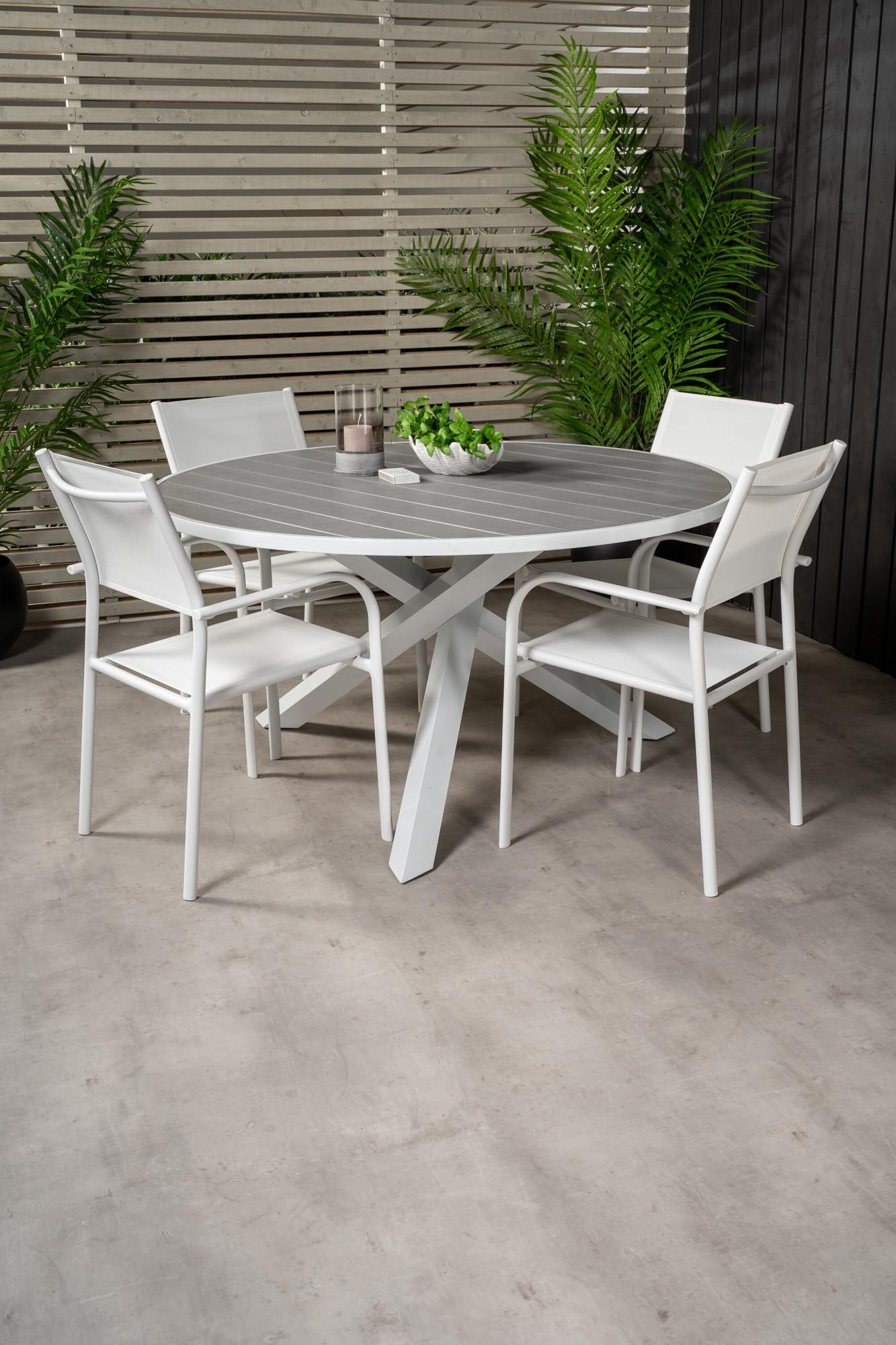Robustes Parma Tischset + Santorini, ideal für 4 im Freien.
