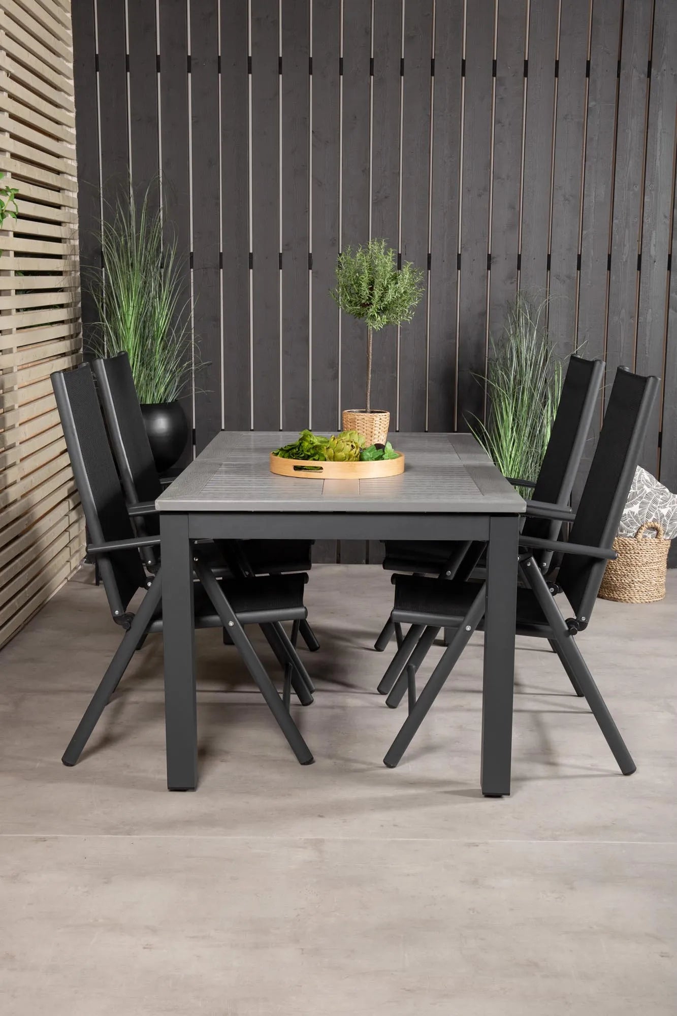 Venture Home Albany: Vielseitiges Outdoor-Set für stilvolle Abende.
