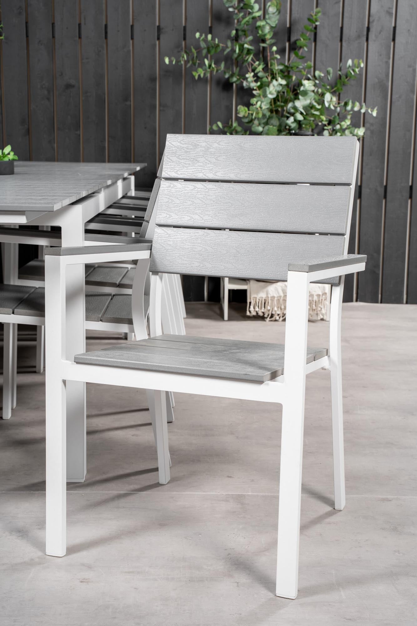 Elegantes 8-Personen Gartenset 229cm von Venture Home für draussen.