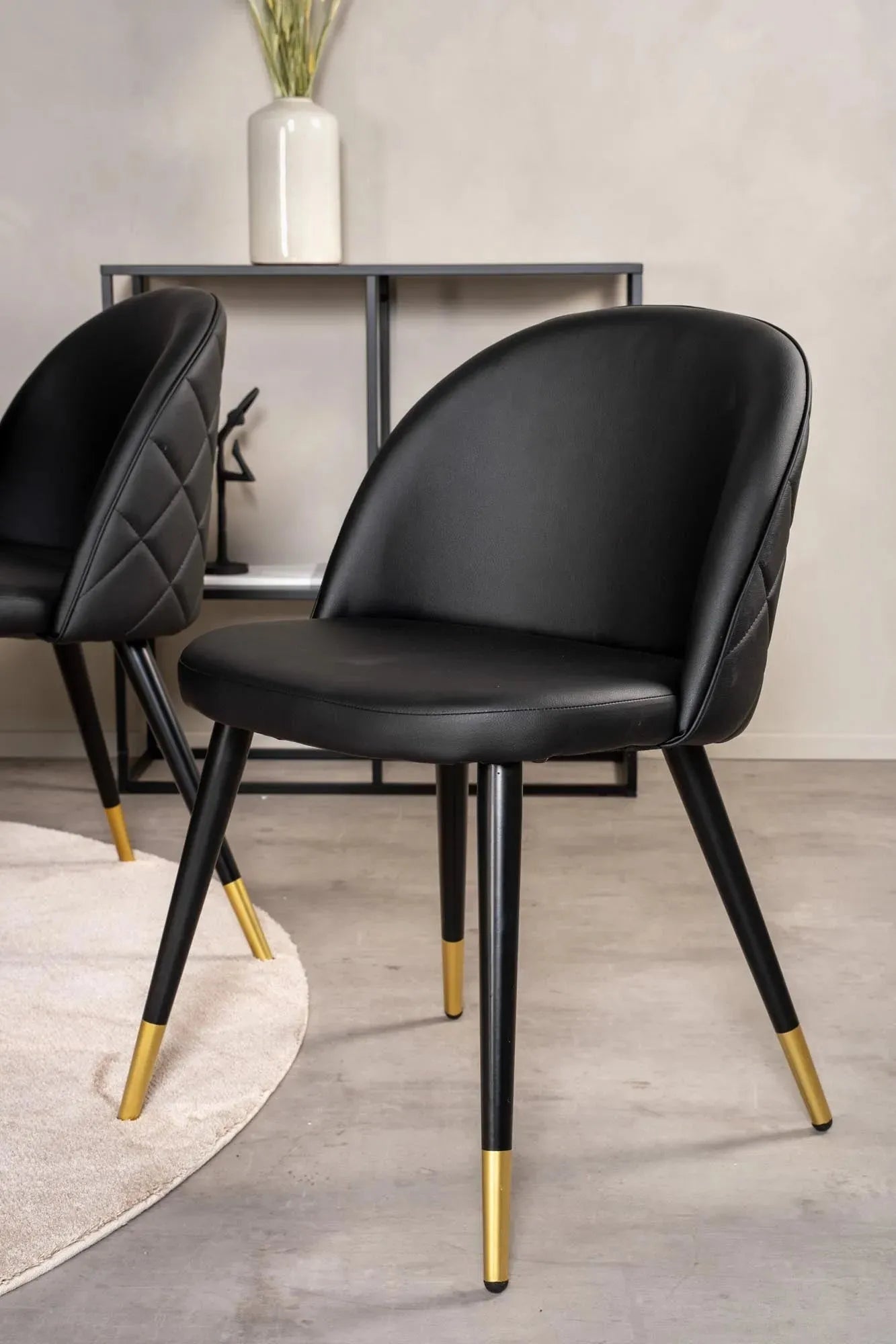Elegantes Esszimmerset Copenhagen + Velvet für 6, Ø140cm Tisch.