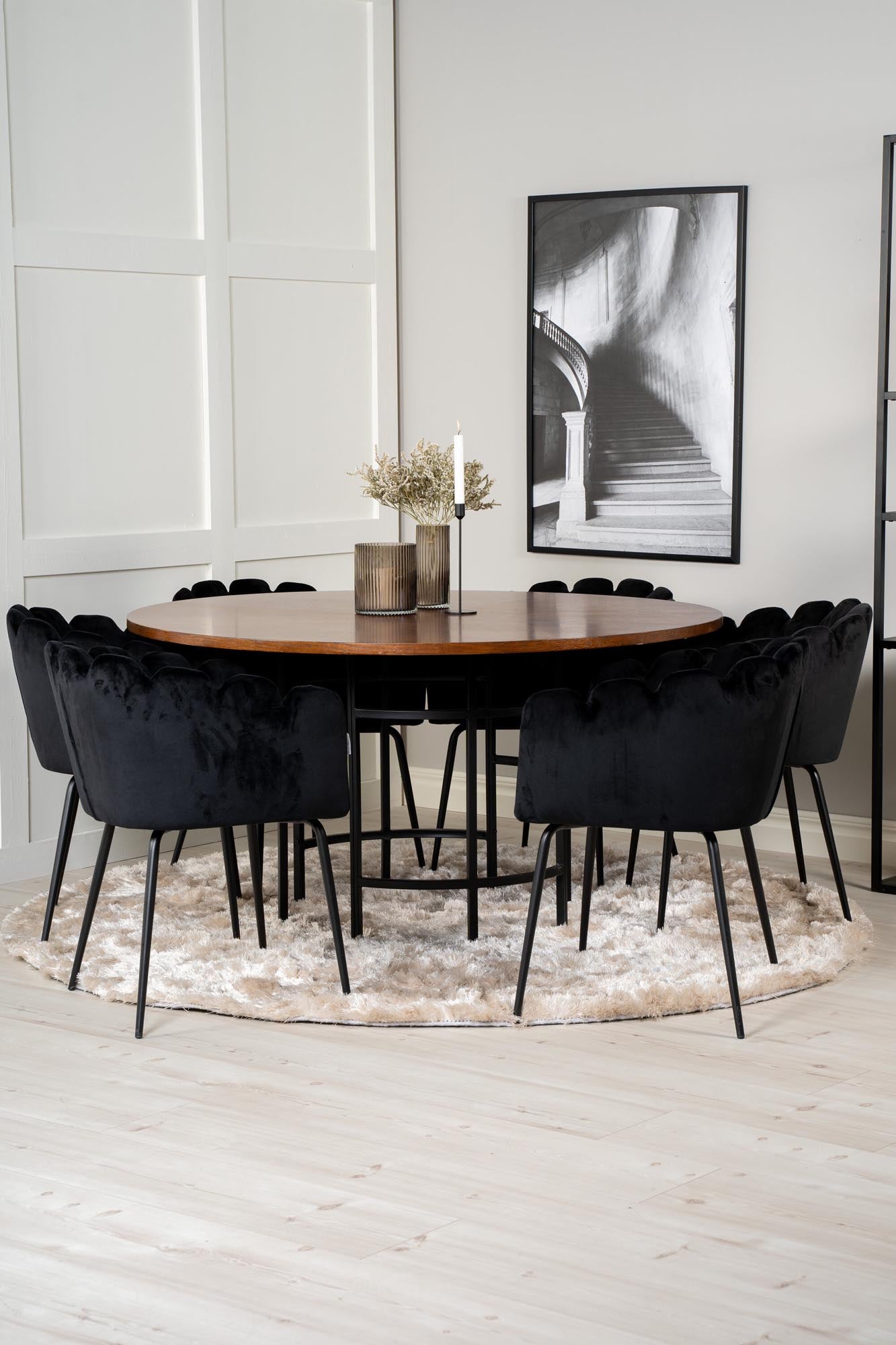 Esszimmerset Copenhagen + Limhamn ⌀140cm/6St. in Braun / Schwarz präsentiert im Onlineshop von KAQTU Design AG. Esszimmerset ist von Venture Home