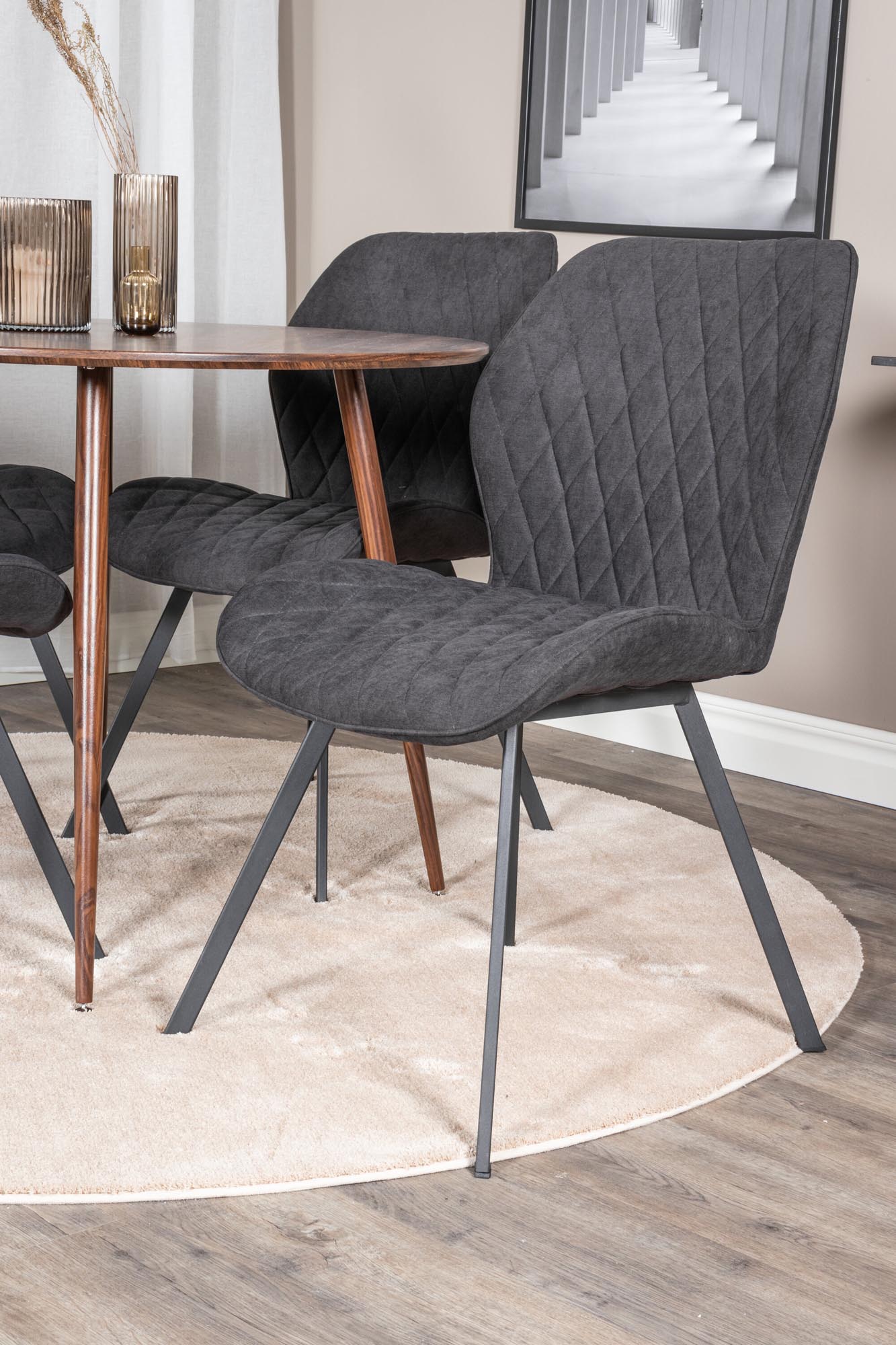 Plaza Esszimmerset + Gemma ⌀100cm/4St. in Braun / Grau präsentiert im Onlineshop von KAQTU Design AG. Esszimmerset ist von Venture Home
