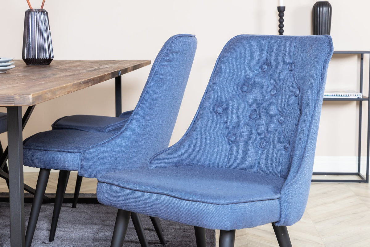 Esszimmerset Padang mit Teak-Esstisch und Velvet Deluxe Stühlen in Blau, Stahlgestell schwarz pulverbeschichtet, Polyesterbezug.