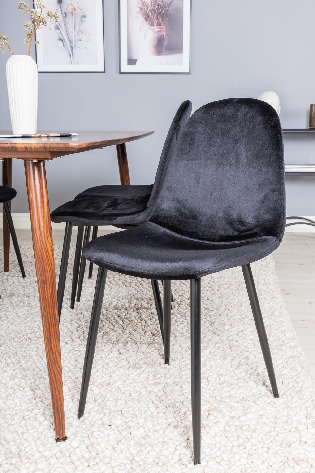 Polar Esszimmerset + Polar 180cm/6St. in Schwarz präsentiert im Onlineshop von KAQTU Design AG. Esszimmerset ist von Venture Home
