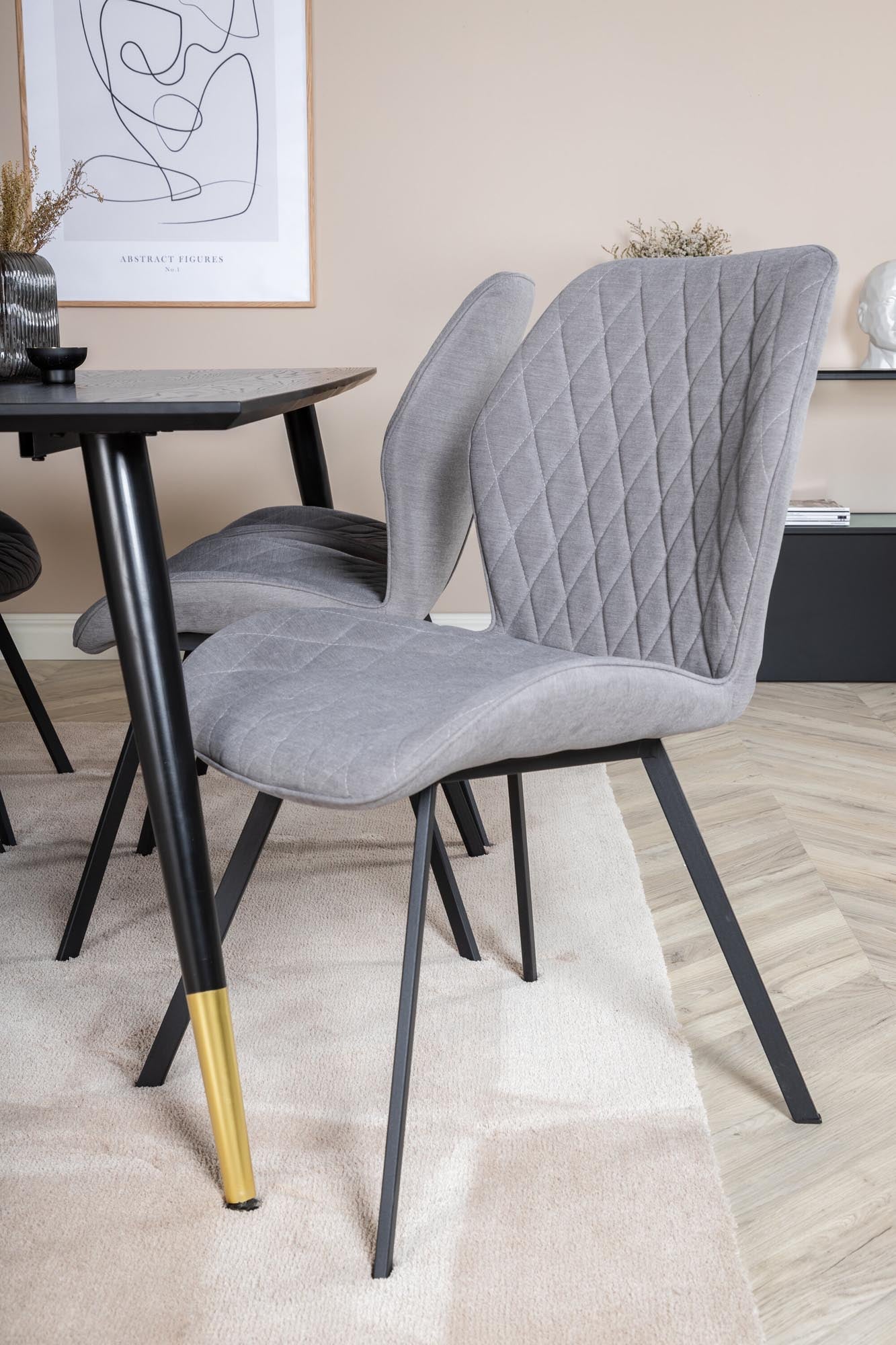 Dipp Esszimmerset + Gemma 180cm/6St. in Schwarz / Gold präsentiert im Onlineshop von KAQTU Design AG. Esszimmerset ist von Venture Home