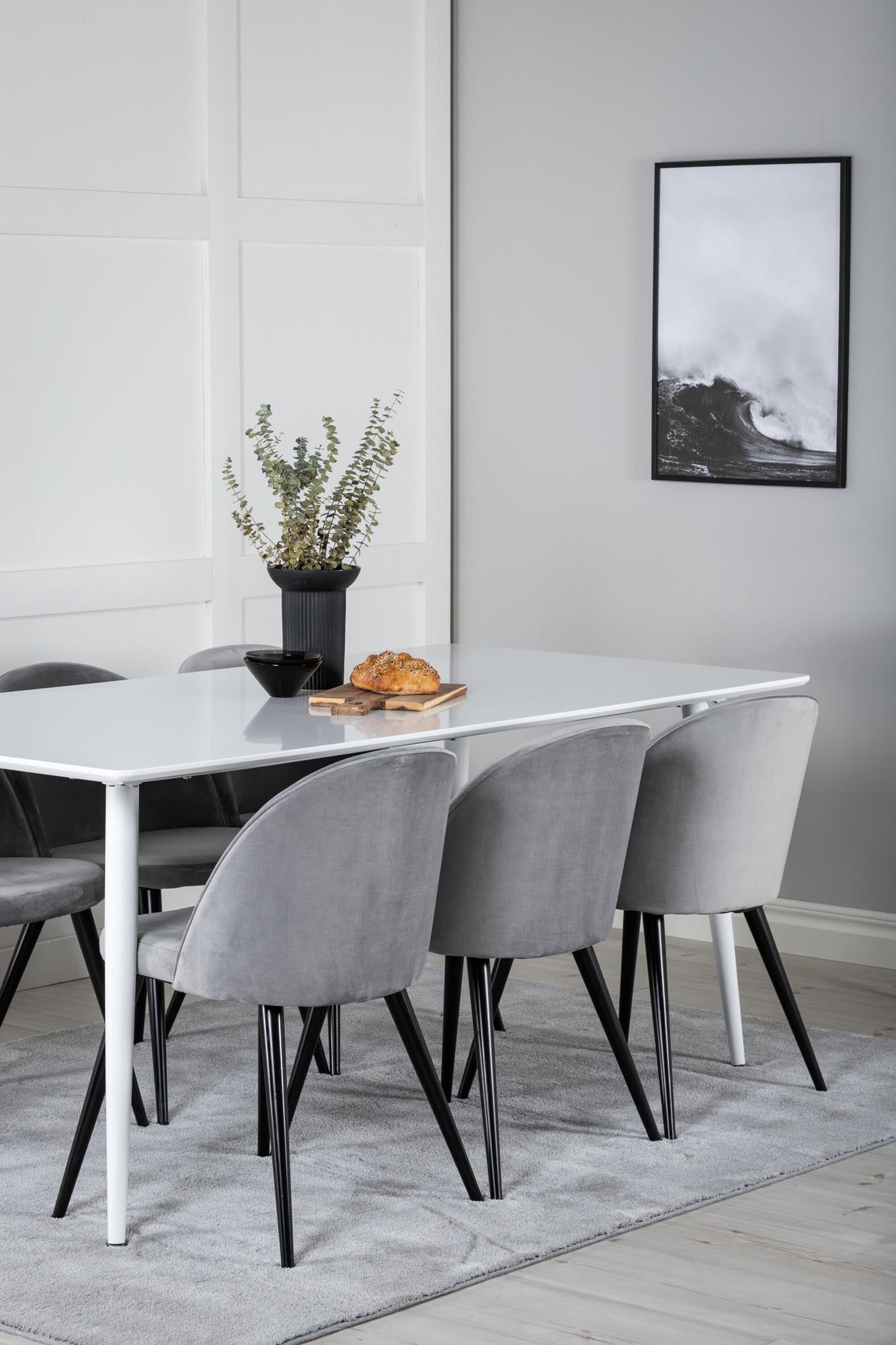 Polar Esszimmerset + Velvet 180cm/6St. in Weiss / Schwarz / Grau präsentiert im Onlineshop von KAQTU Design AG. Esszimmerset ist von Venture Home