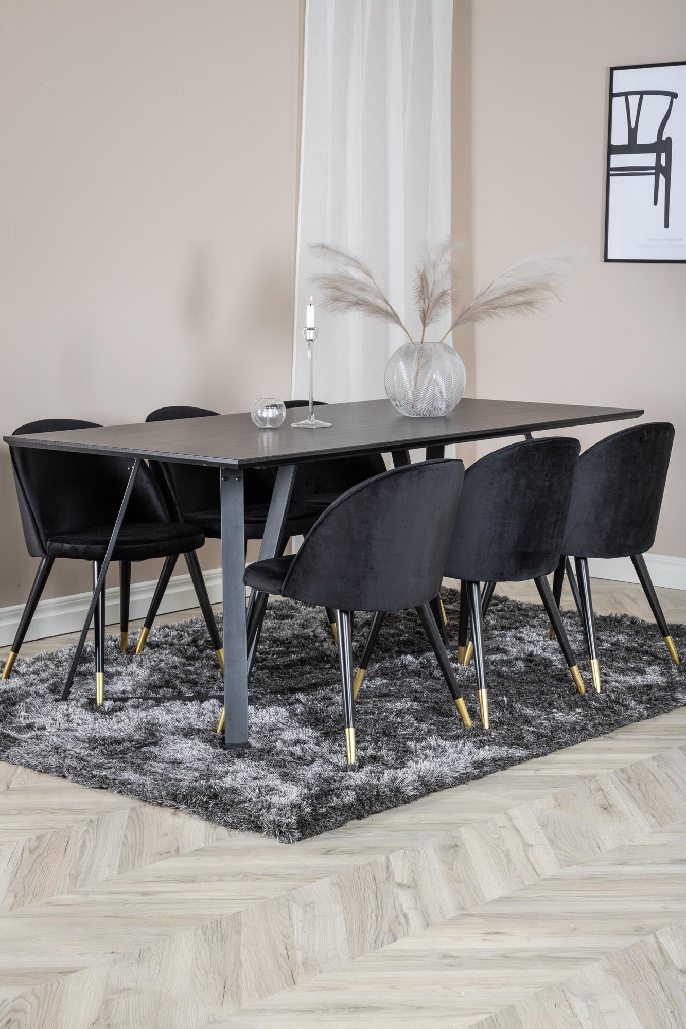 Marina Esszimmerset Velvet: Luxuriöses Ambiente für Ihr Zuhause.