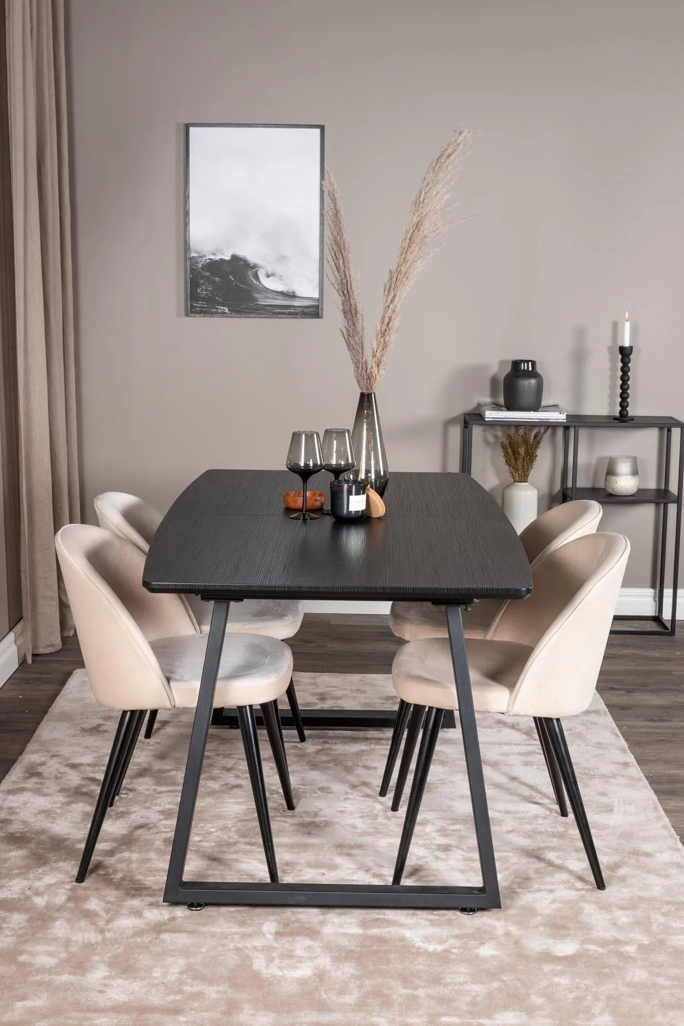 Inca Esszimmerset: Ausziehbar, samtig, für elegante Dinnerabende.