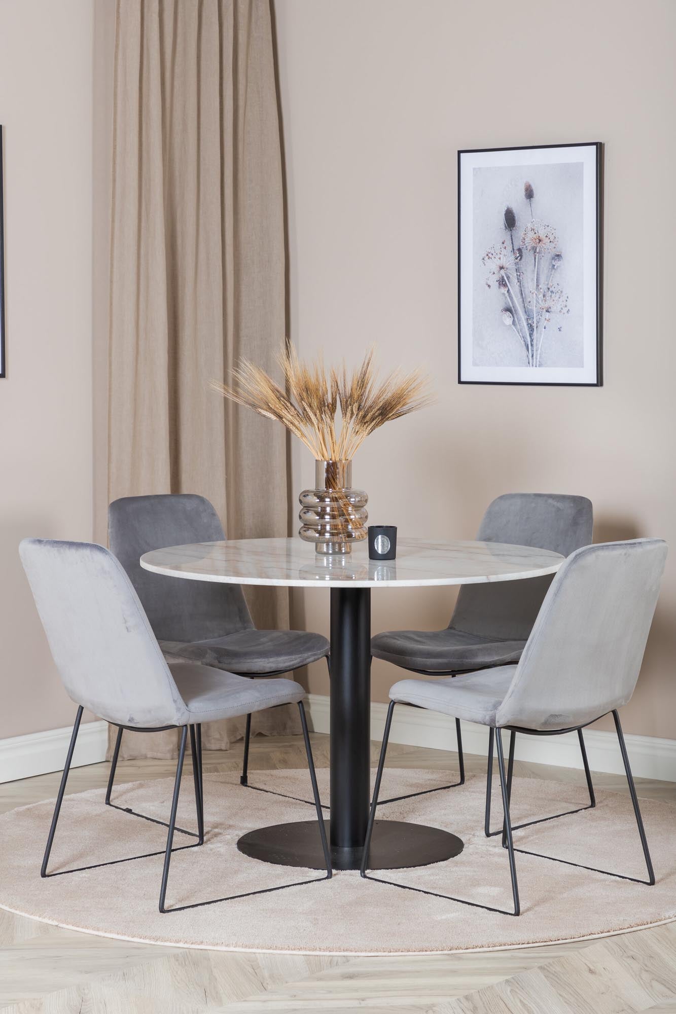 Estelle Esszimmerset + Muce ⌀106cm/4St. in Schwarz / Grau präsentiert im Onlineshop von KAQTU Design AG. Esszimmerset ist von Venture Home