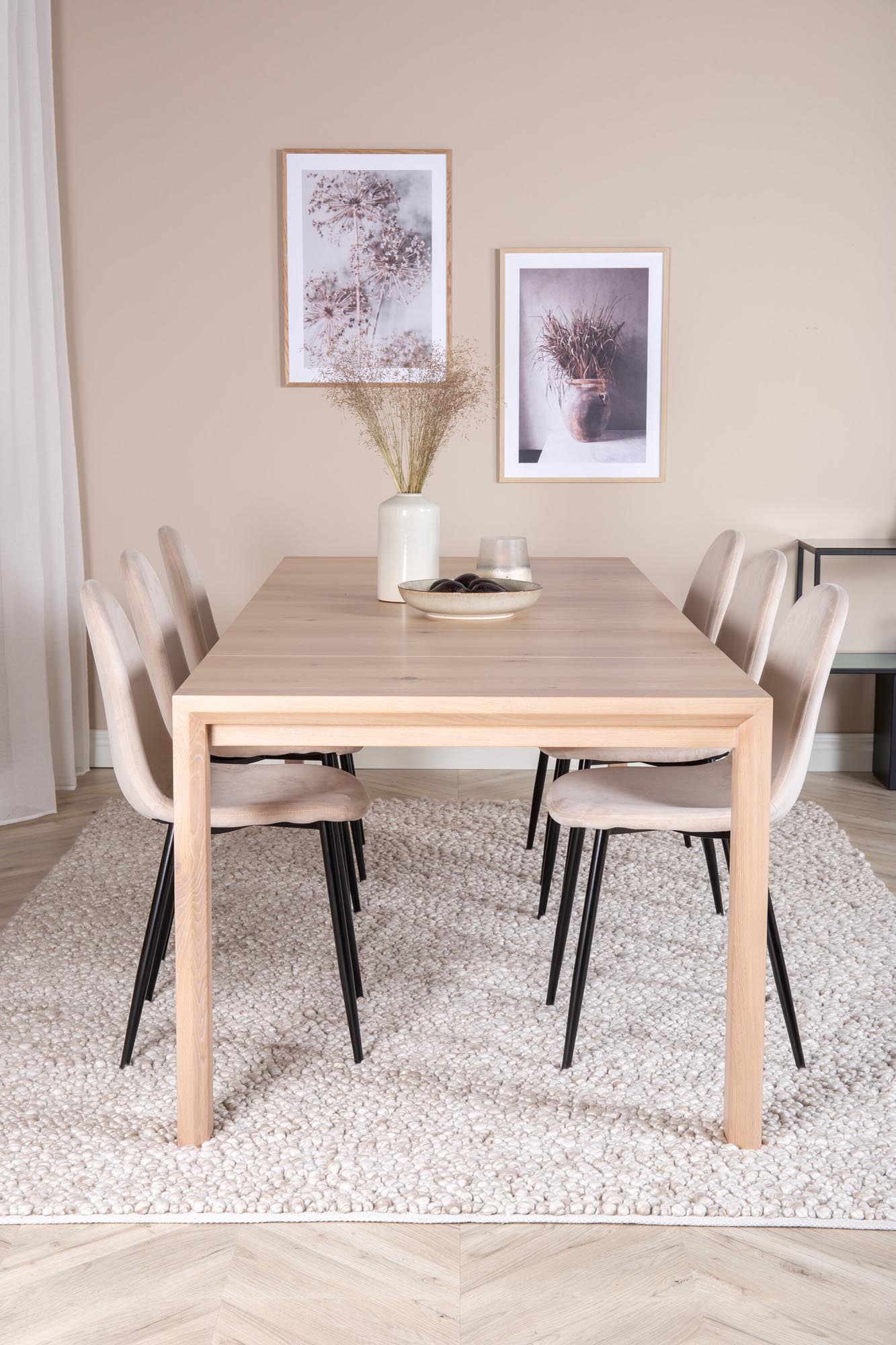 Slider Esszimmerset ausziehbar + Polar 170cm/6St. in Beige, Schwarz präsentiert im Onlineshop von KAQTU Design AG. Esszimmerset ist von Venture Home