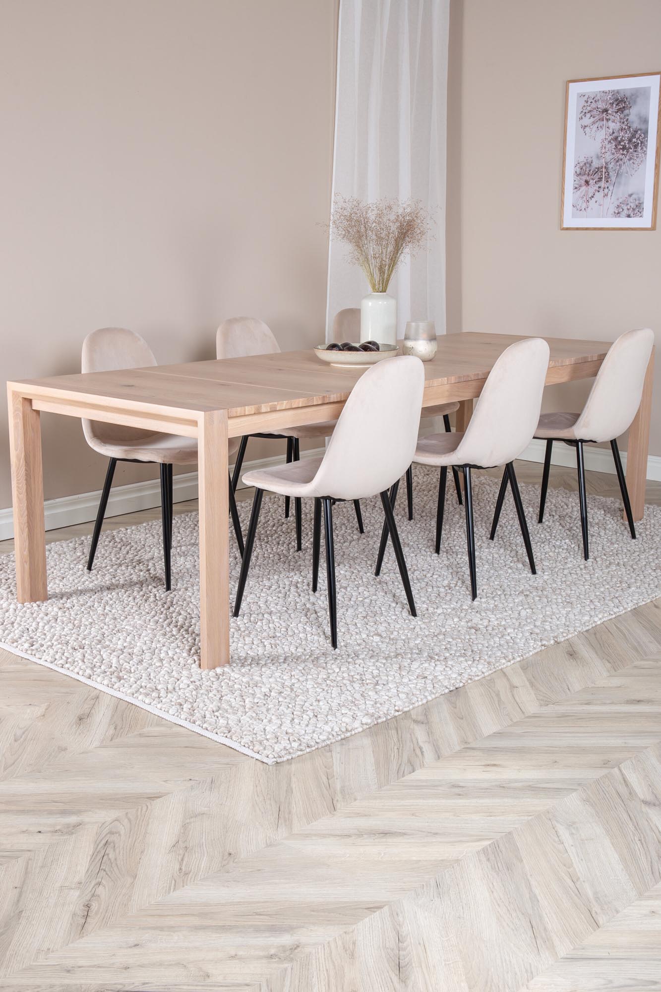 Slider Esszimmerset ausziehbar + Polar 170cm/6St. in Beige, Schwarz präsentiert im Onlineshop von KAQTU Design AG. Esszimmerset ist von Venture Home
