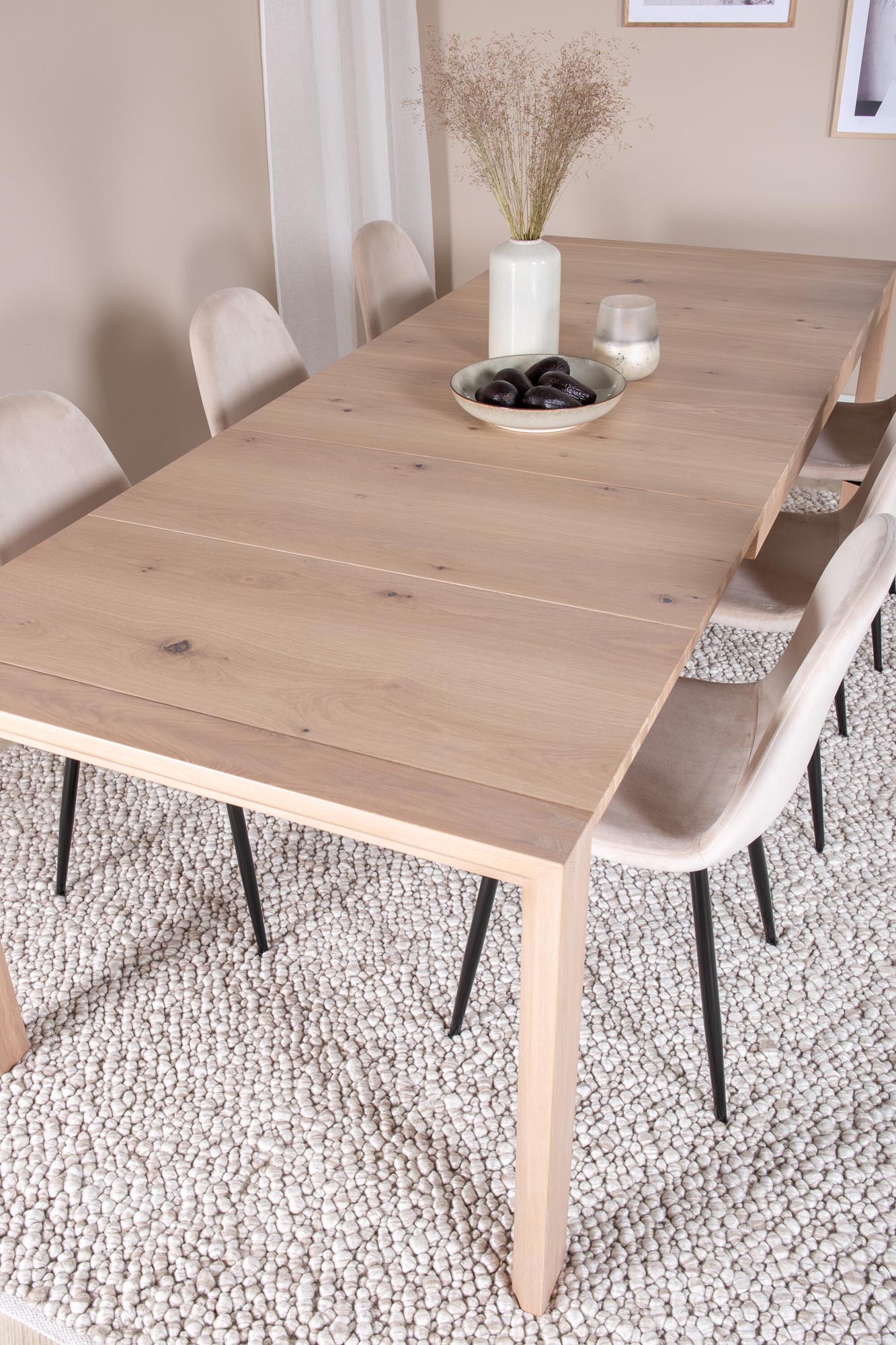 Slider Esszimmerset ausziehbar + Polar 170cm/6St. in Beige, Schwarz präsentiert im Onlineshop von KAQTU Design AG. Esszimmerset ist von Venture Home