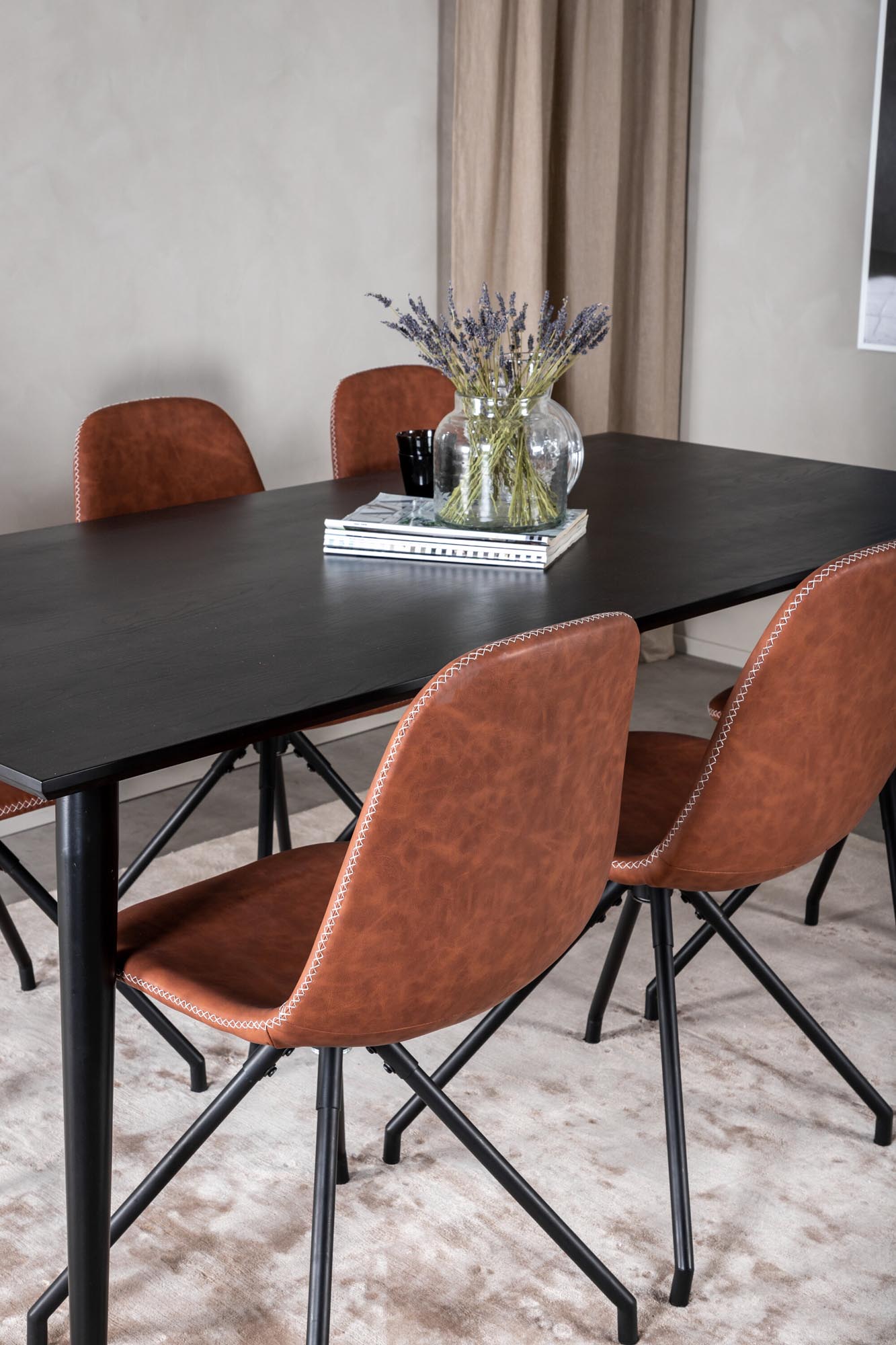 Dipp Esszimmerset + Polar 180cm/6St. in Schwarz / Braun präsentiert im Onlineshop von KAQTU Design AG. Esszimmerset ist von Venture Home