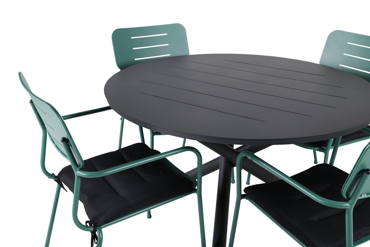 Zwei grüne Aluminium-Stühle mit Polsterbezug und ein runder schwarzer Aluminiumtisch mit Stahlbeinen, Gartentischset von Venture Home.