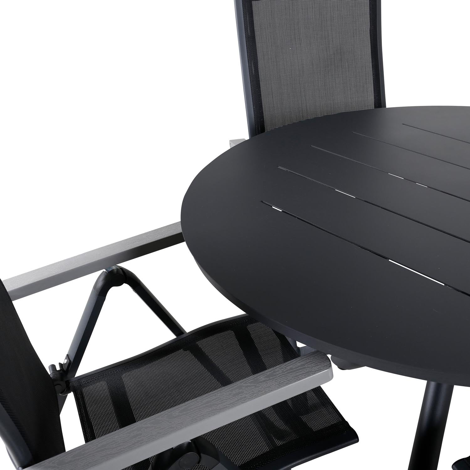 Alma Outdoor-Tischset + Albany ⌀120cm/4St. in Schwarz präsentiert im Onlineshop von KAQTU Design AG. Gartentischset ist von Venture Home