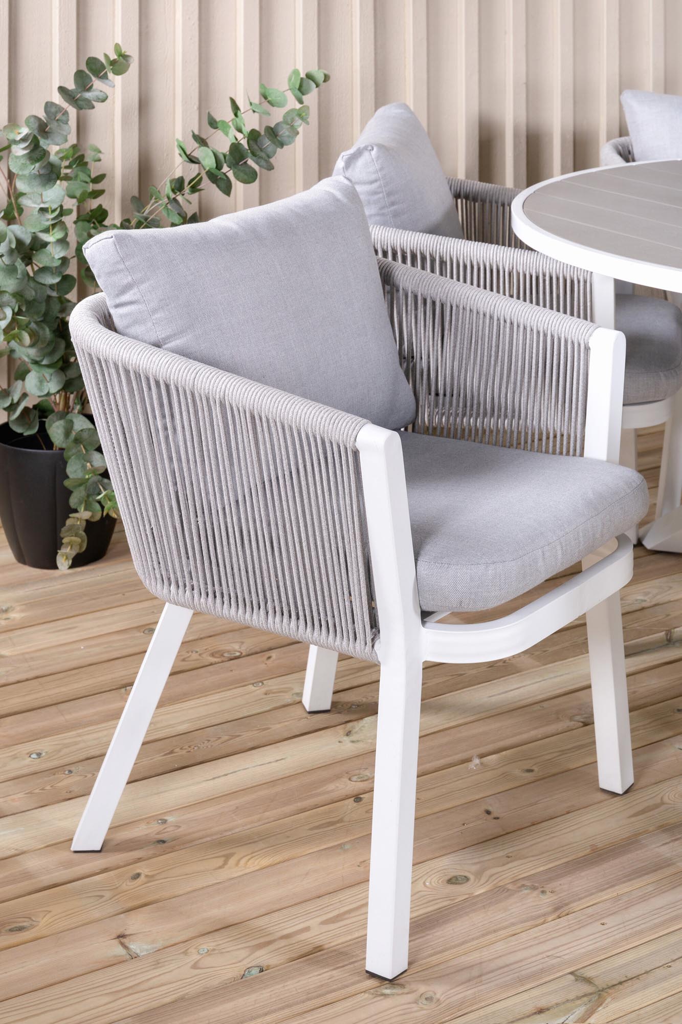 Stilvolles Parma Set für 6, ideal für gesellige Outdoor-Abende.