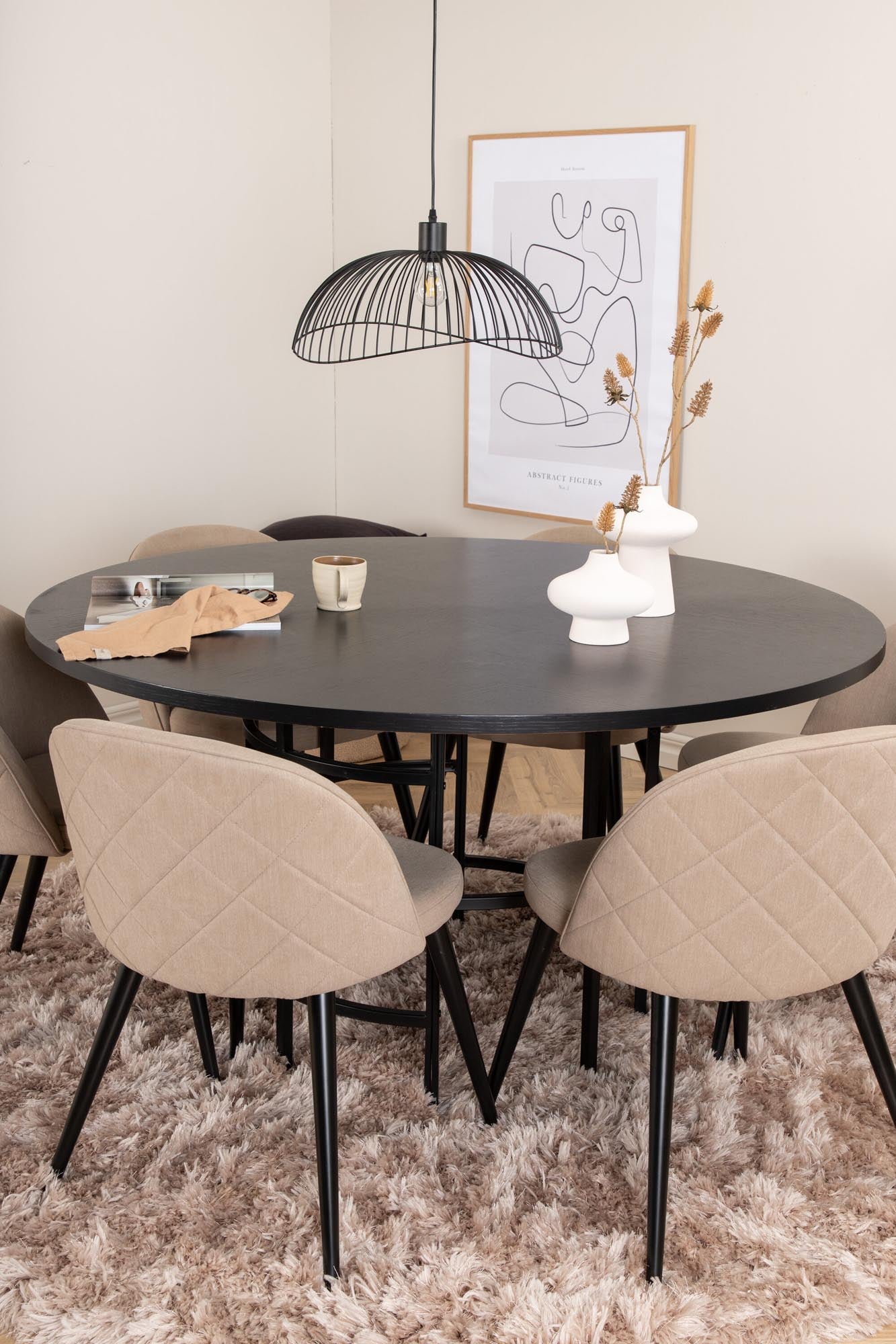Esszimmerset Copenhagen + Velvet ⌀140cm/6St. in Schwarz / Beige dunkel präsentiert im Onlineshop von KAQTU Design AG. Esszimmerset ist von Venture Home