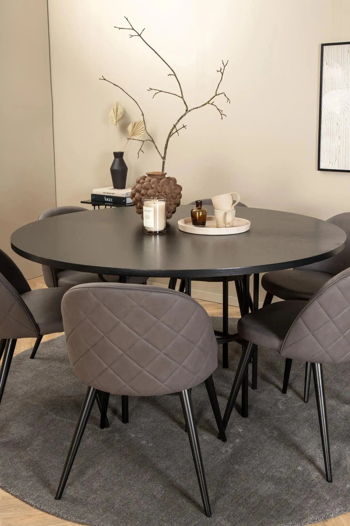 Luxuriöses Esszimmerset Copenhagen + Velvet für moderne Eleganz.
