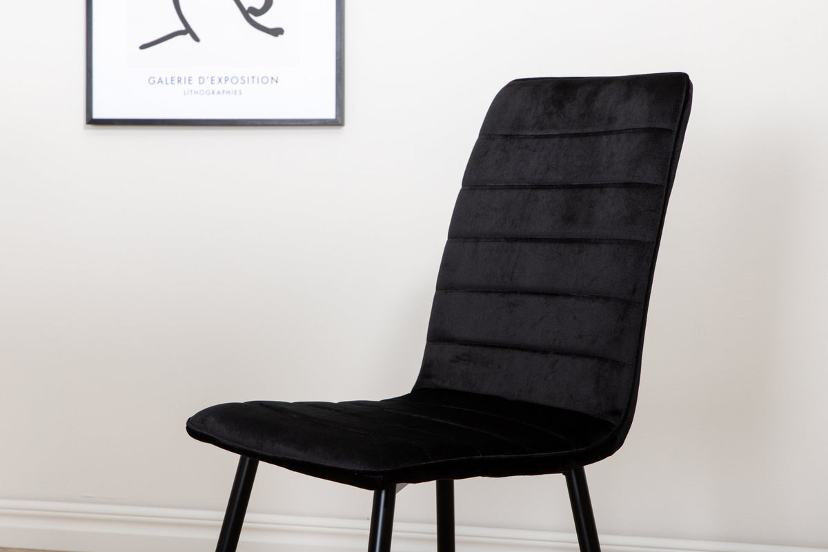 Jimmy Esszimmerset + Windu 195cm/6St. in Schwarz präsentiert im Onlineshop von KAQTU Design AG. Esszimmerset ist von Venture Home
